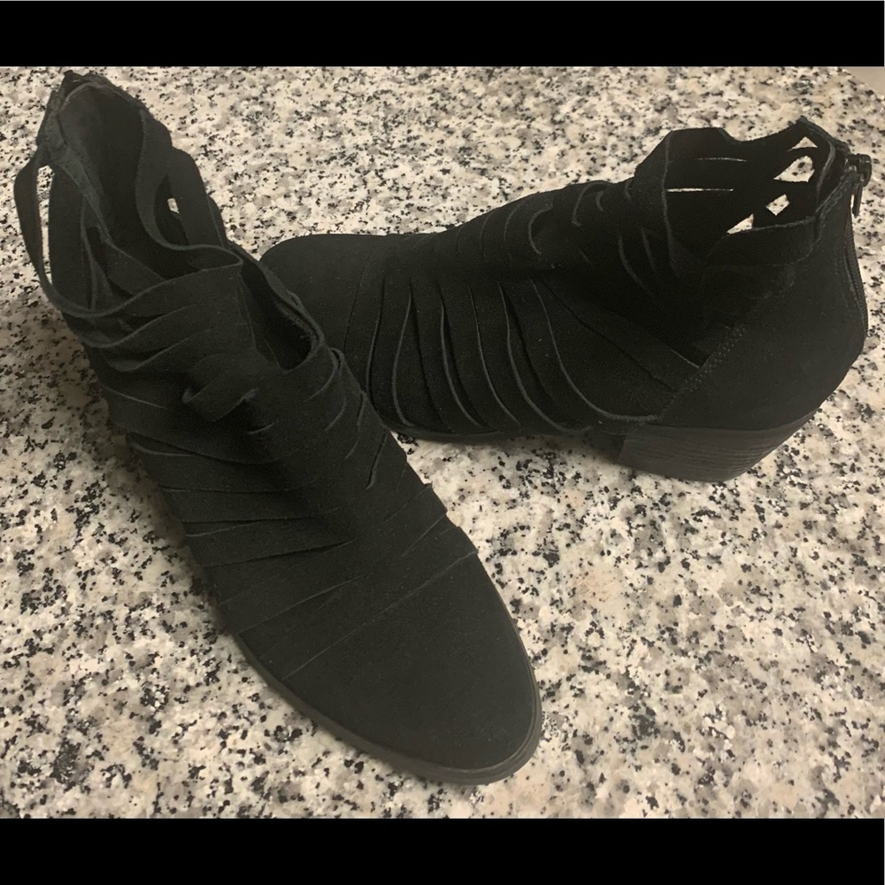 CARLOS SANTANA Breckin Black Suede Cut-Out Ankle Booties.